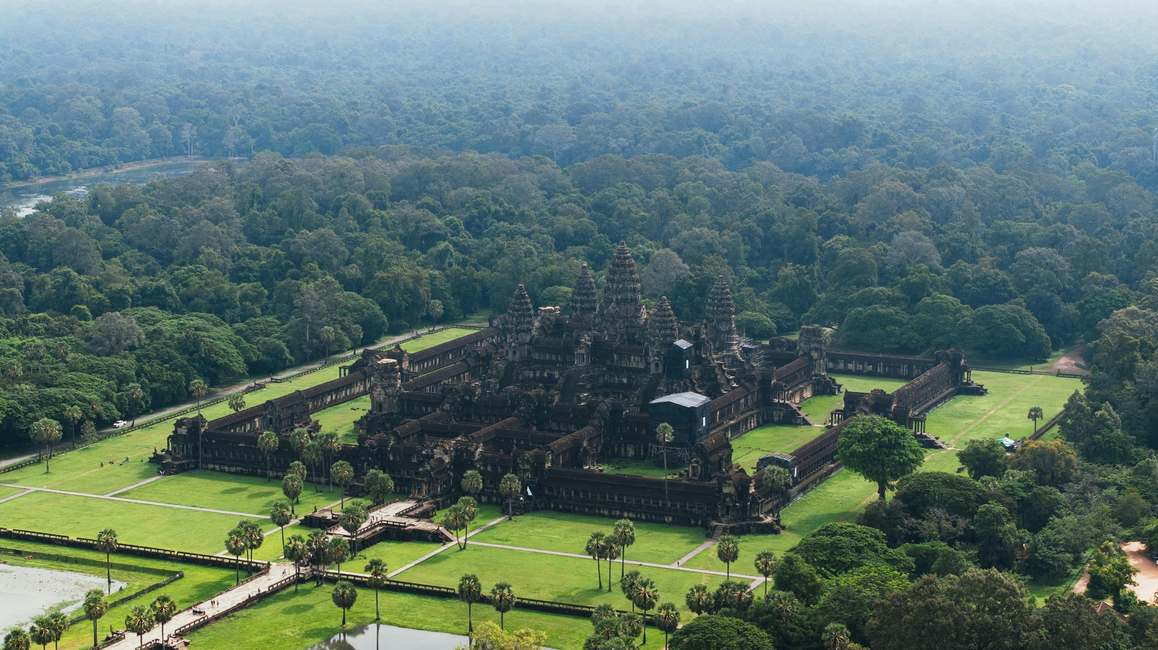 Angkor Wat – Grand Circuit – Jungle Temple