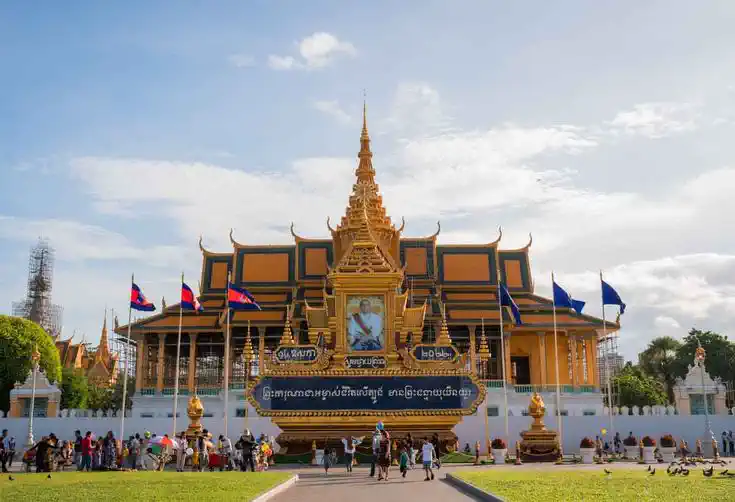 Ho Chi Minh – Lucky Ruby Casino – Phnom Penh – Nagaworld – 4Days