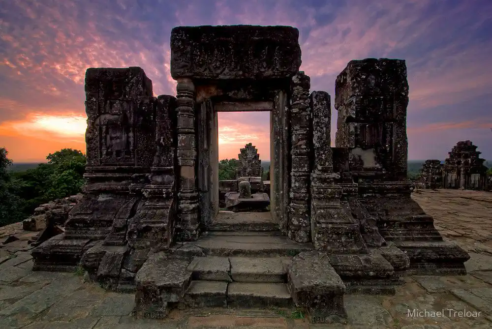 Sunset at Phnom Bakheng Siem Reap