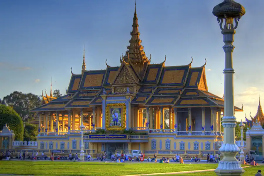 Phnom Penh – Koh Rong Island – 5Days