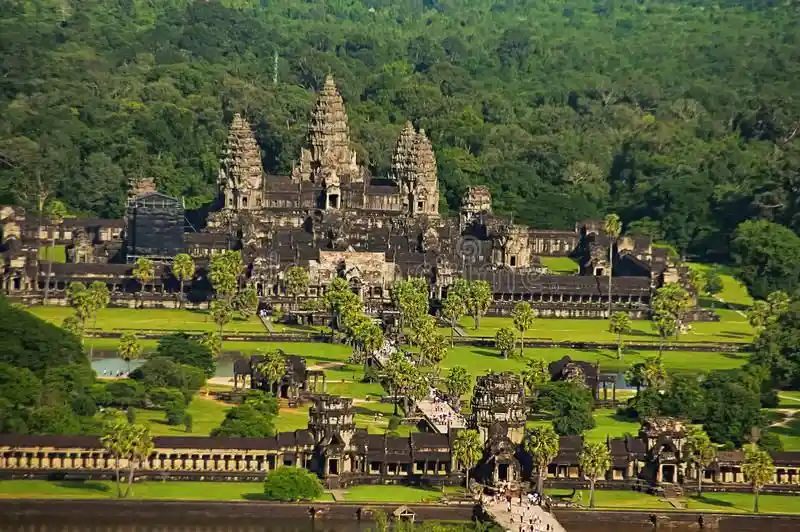 Siem Reap – Angkor Wat – Silk Farm – 5Days
