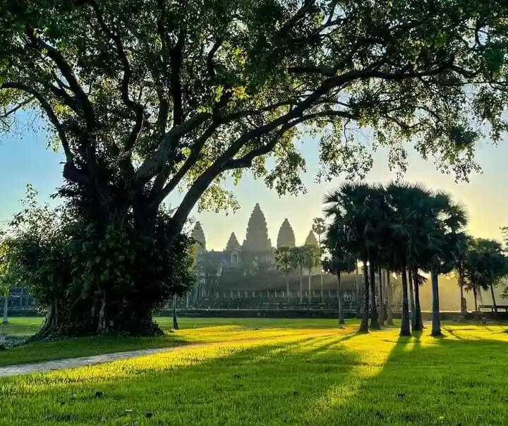 Phnom Penh – Siem Reap – 5 Days Tour